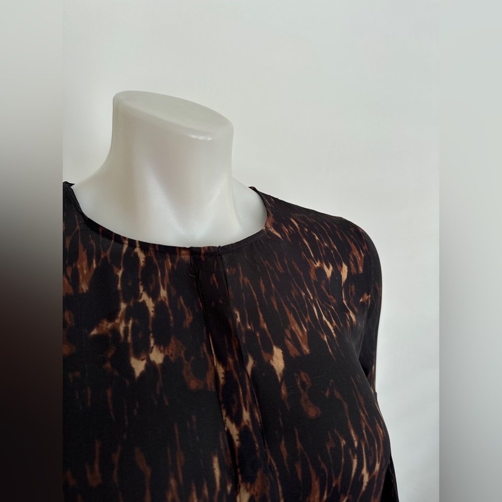 KOBI HALPERIN - The Leoni Leopard Print 100% SILK Blouse. Medium P2P 21" - Picture 4 of 9